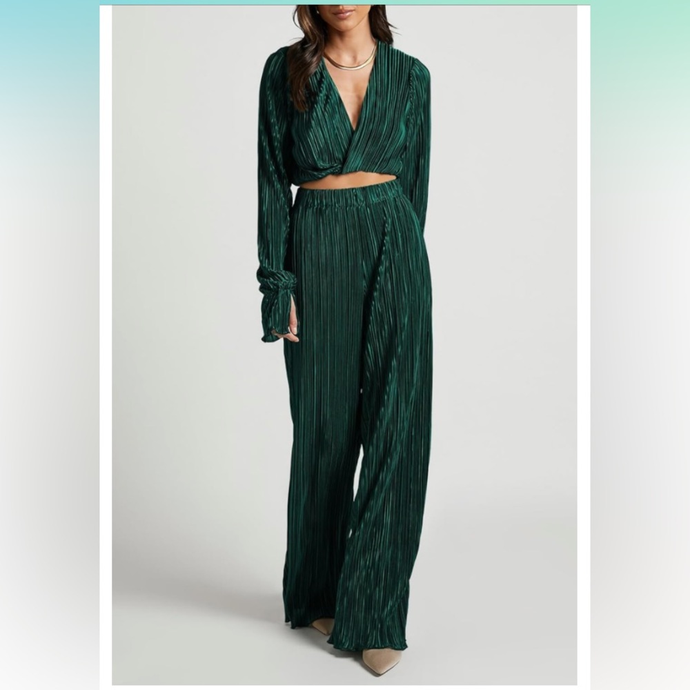 Amazon Crop Top Plisse Set
